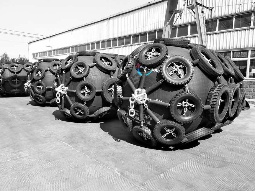 pneumatic fender