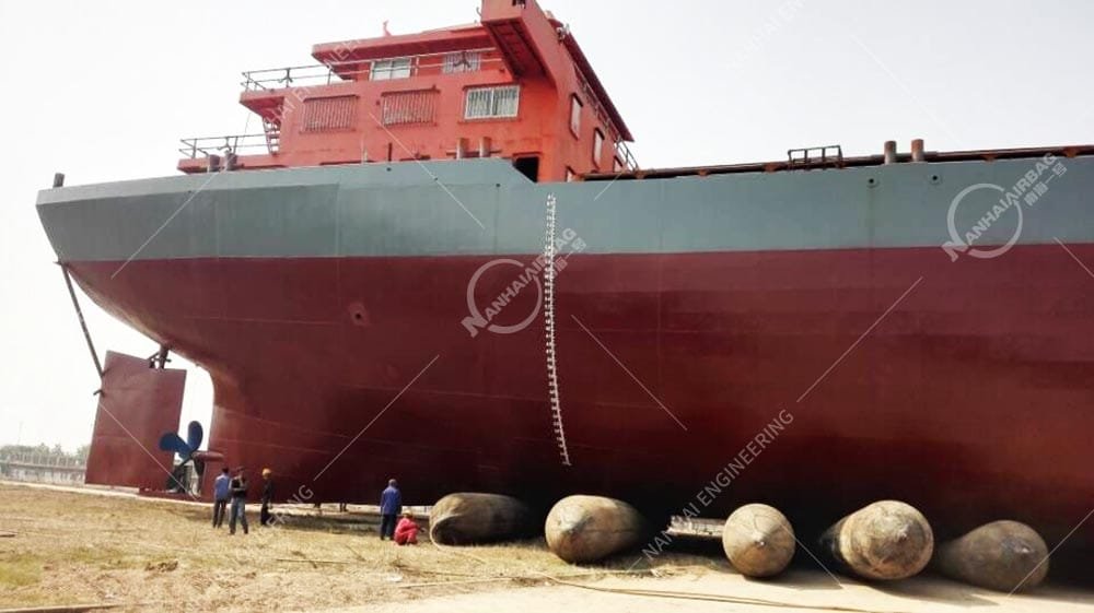 ship launcing airbags in use