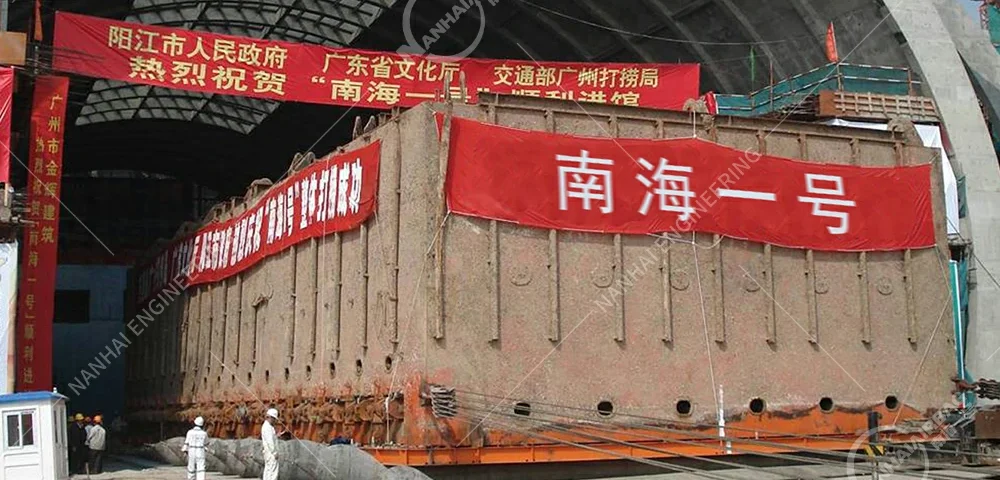 الوسائد الهوائية البحرية التي تتعامل مع الهياكل الثقيلة