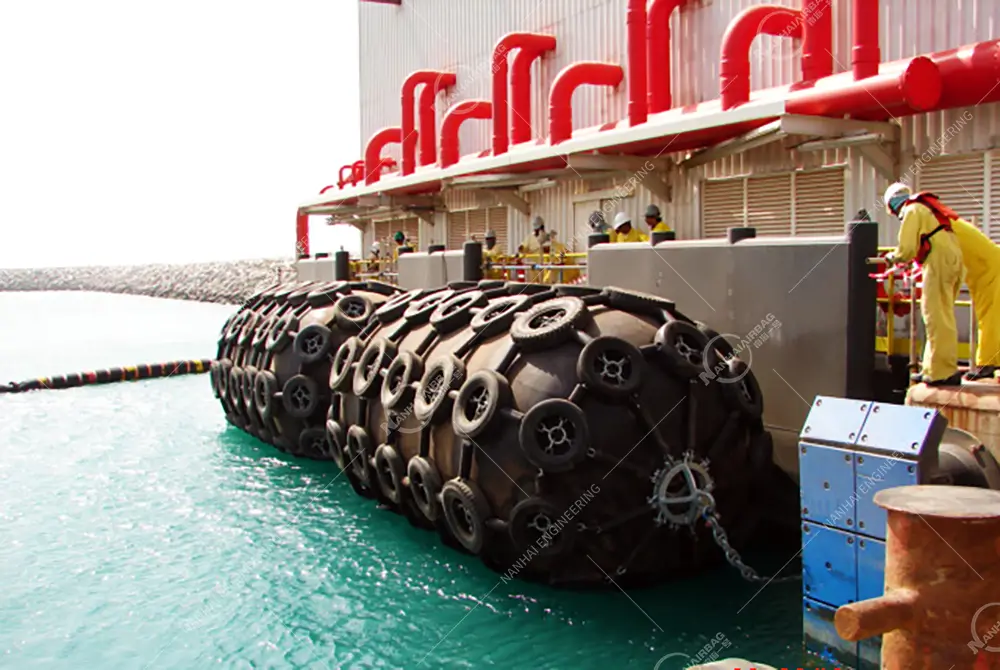 NANHAI pneumatic rubber fenders in use